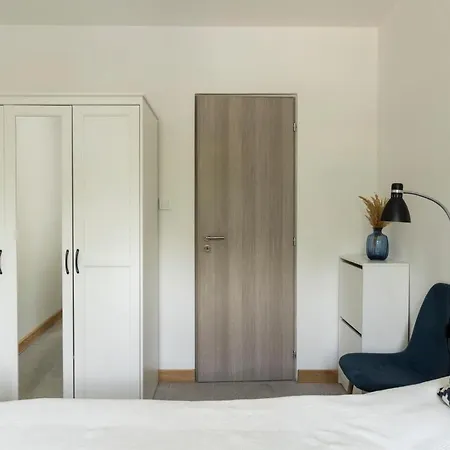 Feher Haz